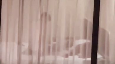 【某某门事件】第49弹 一大群骚货偷拍别人做爱，还当起了解说，女人骚起来，简直没男人什么事儿！