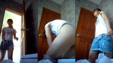 旅游区女厕全景偷拍多位美女嘘嘘❤️各种美鲍鱼完美呈现 (9)